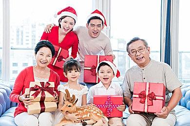 特斯拉暴力破坏行为再次升级 意大利17台电车被完全烧毁